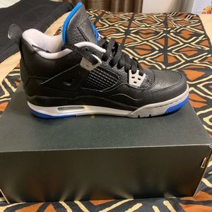 Air Jordan 4